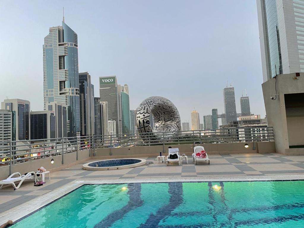 Travelers Backpackers Daire Dubai Dış mekan fotoğraf