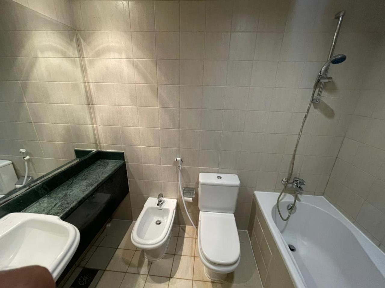Travelers Backpackers Daire Dubai Dış mekan fotoğraf