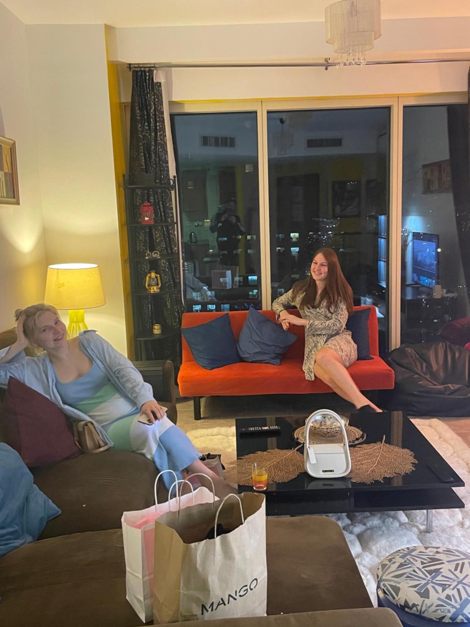 Travelers Backpackers Daire Dubai Dış mekan fotoğraf