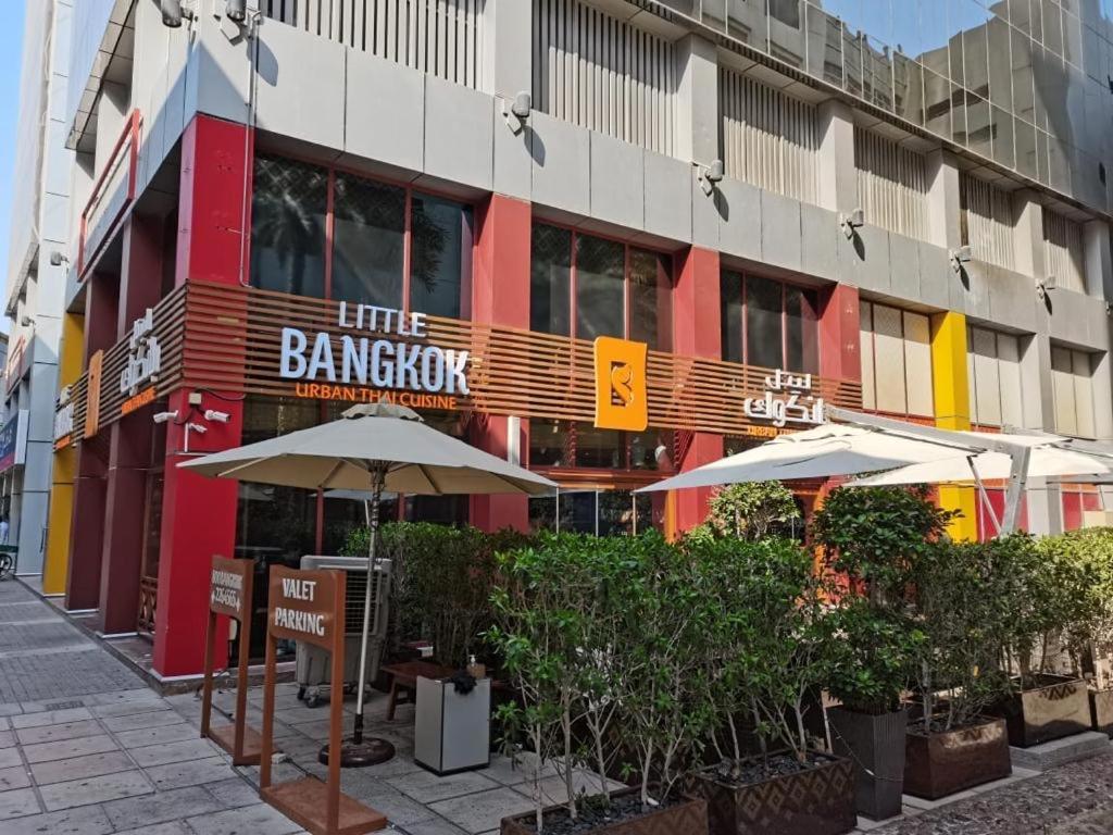 Travelers Backpackers Daire Dubai Dış mekan fotoğraf