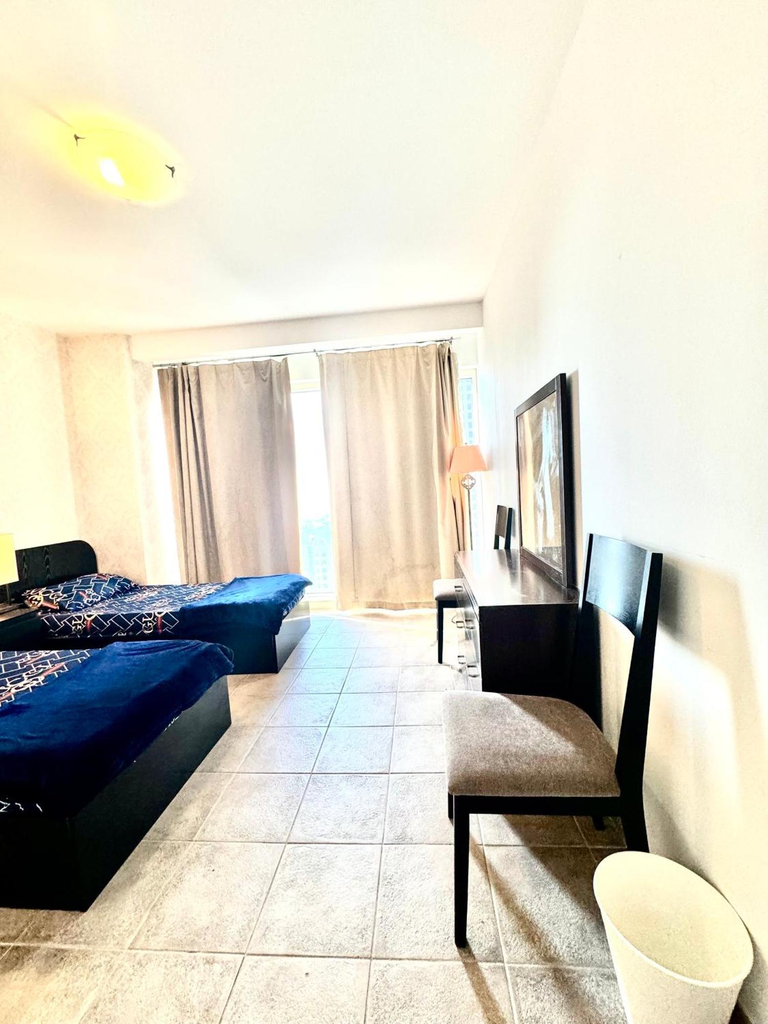 Travelers Backpackers Daire Dubai Dış mekan fotoğraf