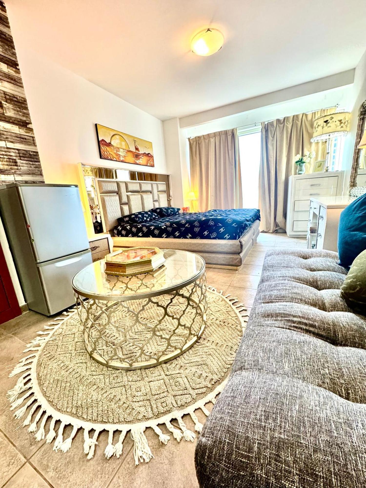 Travelers Backpackers Daire Dubai Dış mekan fotoğraf