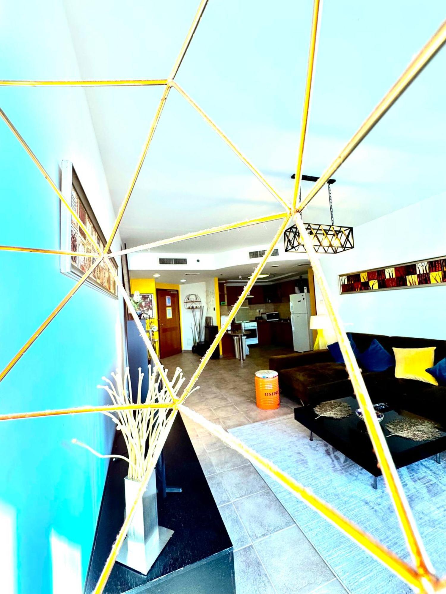 Travelers Backpackers Daire Dubai Dış mekan fotoğraf